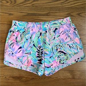 Lilly Pulitzer Ocean Trail 4” Shorts